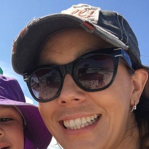 Meet your Posher, Eva